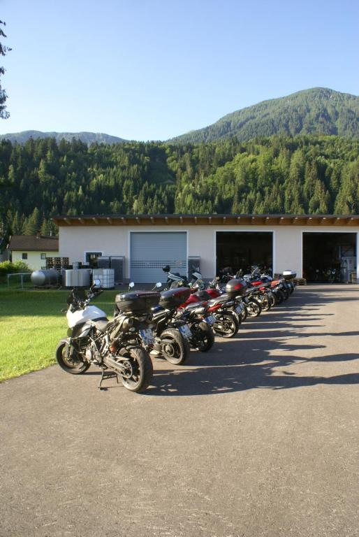 Bierhotel Loncium & Privatbrauerei Kotschach-Mauthen Exterior foto
